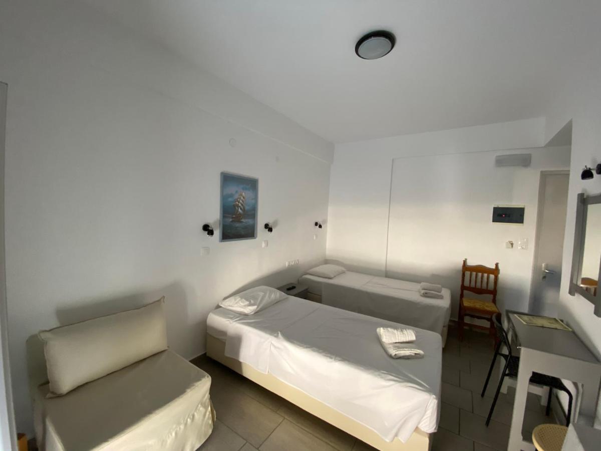 Deep Blue Rooms & Apartments Милопотас Екстериор снимка