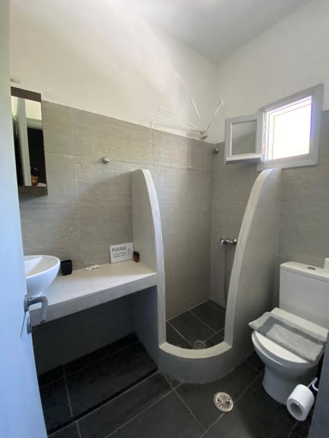 Deep Blue Rooms & Apartments Милопотас Екстериор снимка